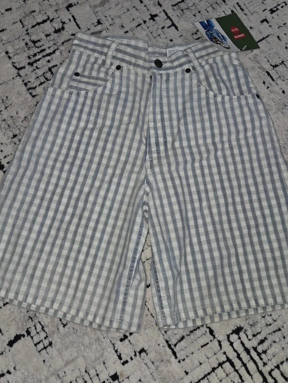 Girls Plaid over sized long Plaid Levi shorts Vintage 90s
